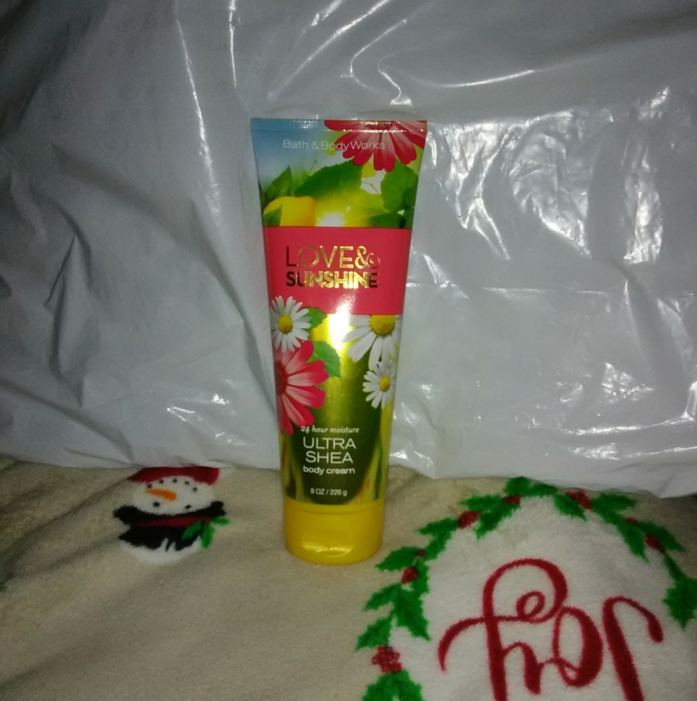 Bath and Body Works Love & Sunshine Cream!